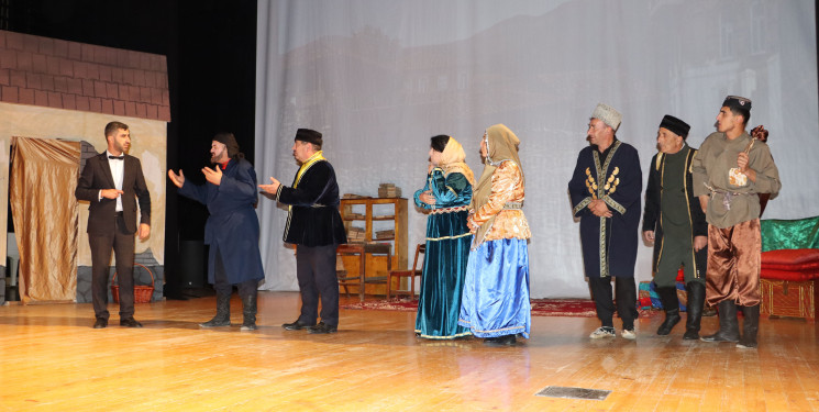  Mirzə Ələkbər Sabirin yaradıcılığına həsr olunmuş “Tək səbir” adlı tamaşa nümayiş olunmuşdur